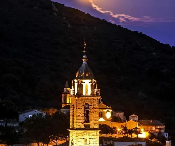 En Rez De Jardin דירה *